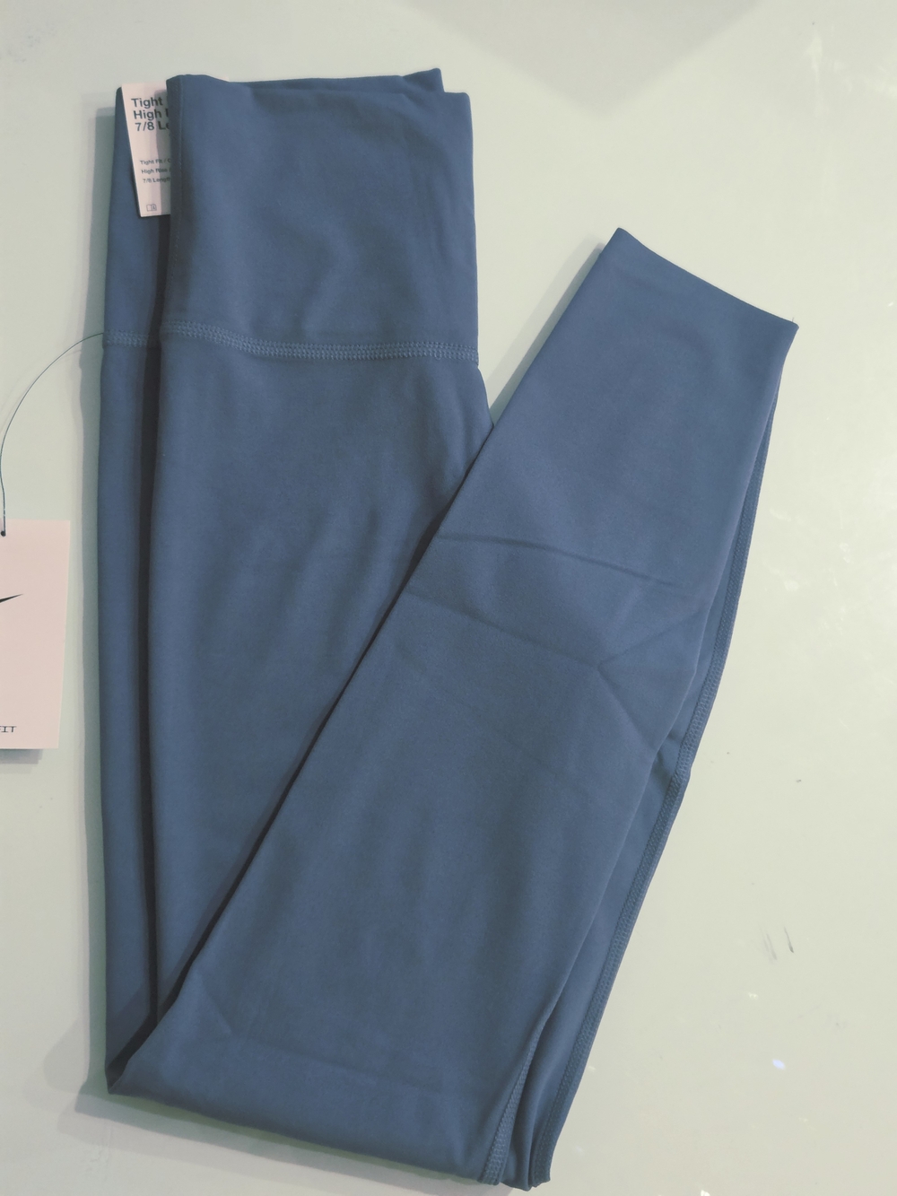 Nike Tight Fit High Rise High-Waist Leggings in Slate Blue Small